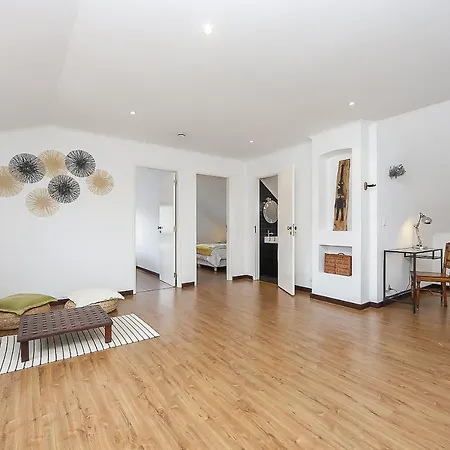 Spacious Beach And Golf Holiday home