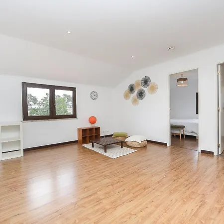 Spacious Beach And Golf Holiday home